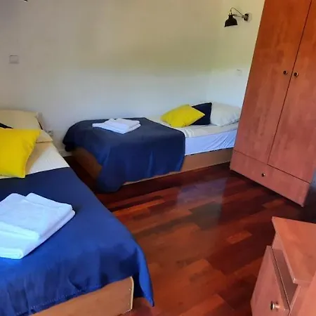 Westcliff Apartment *